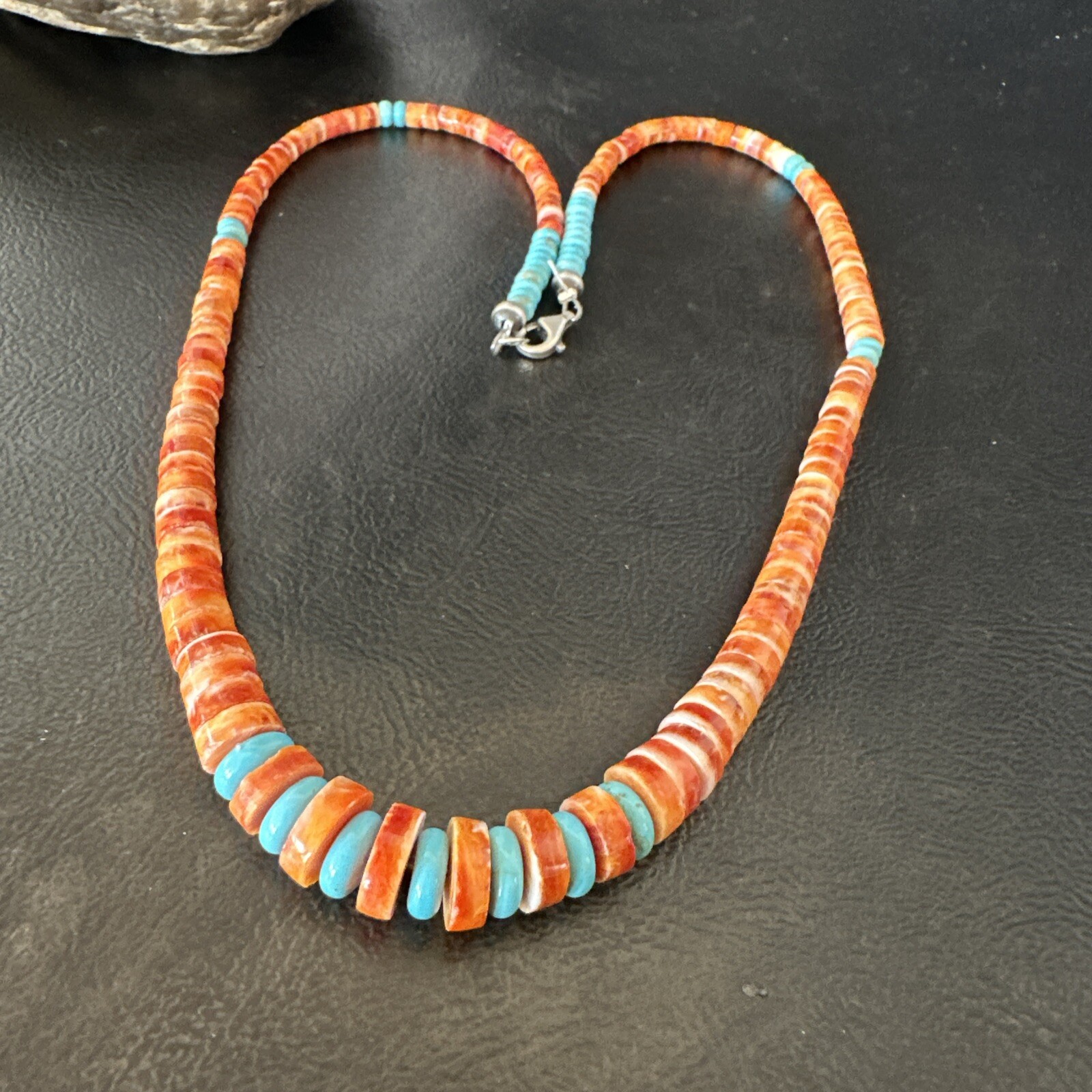 USA Spiny Oyster Turquoise Graduated Navajo Sterling Silver Necklace 18273