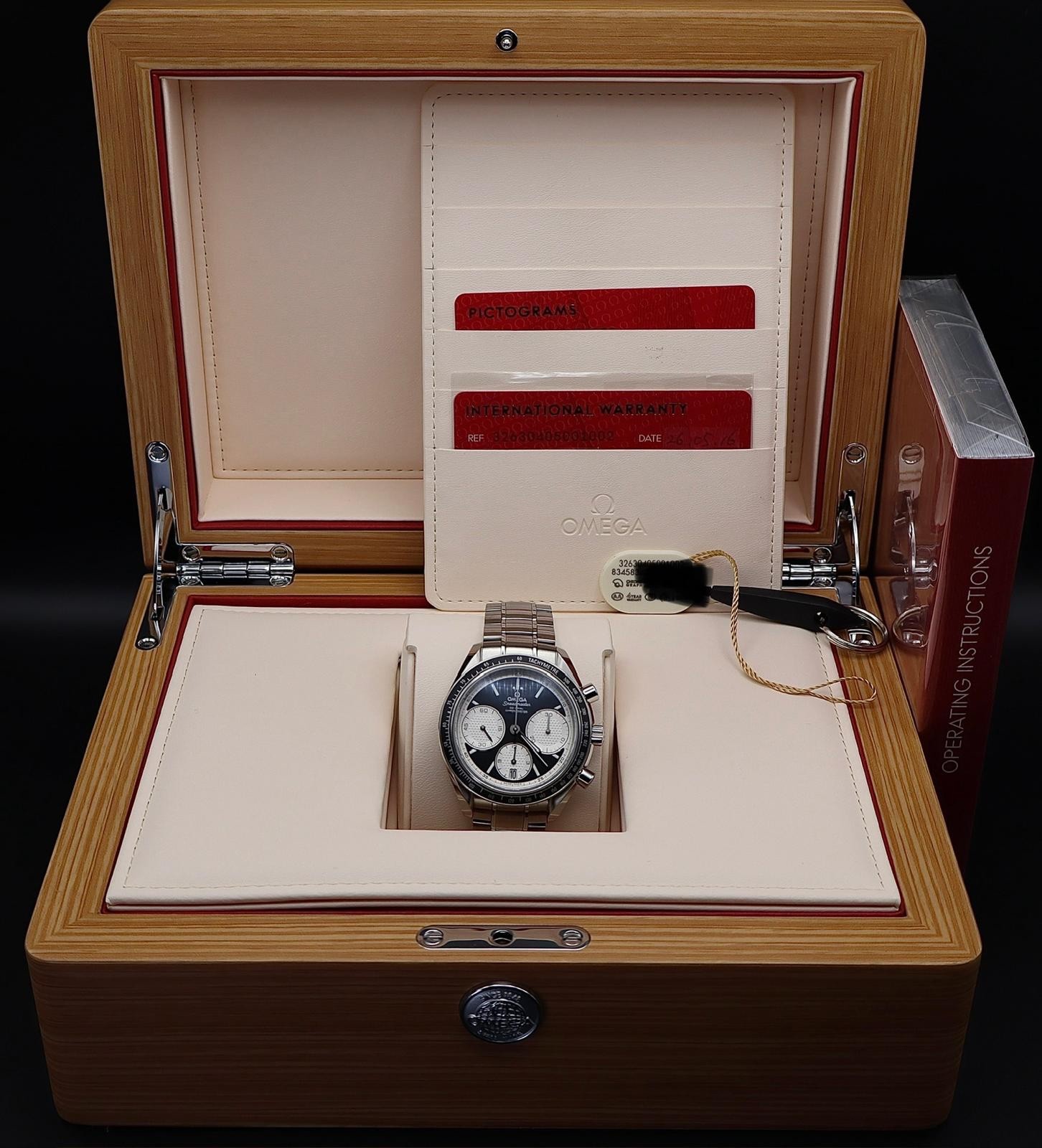 OMEGA Speedmaster 326.30.40.50.01.002 Brand New 2025