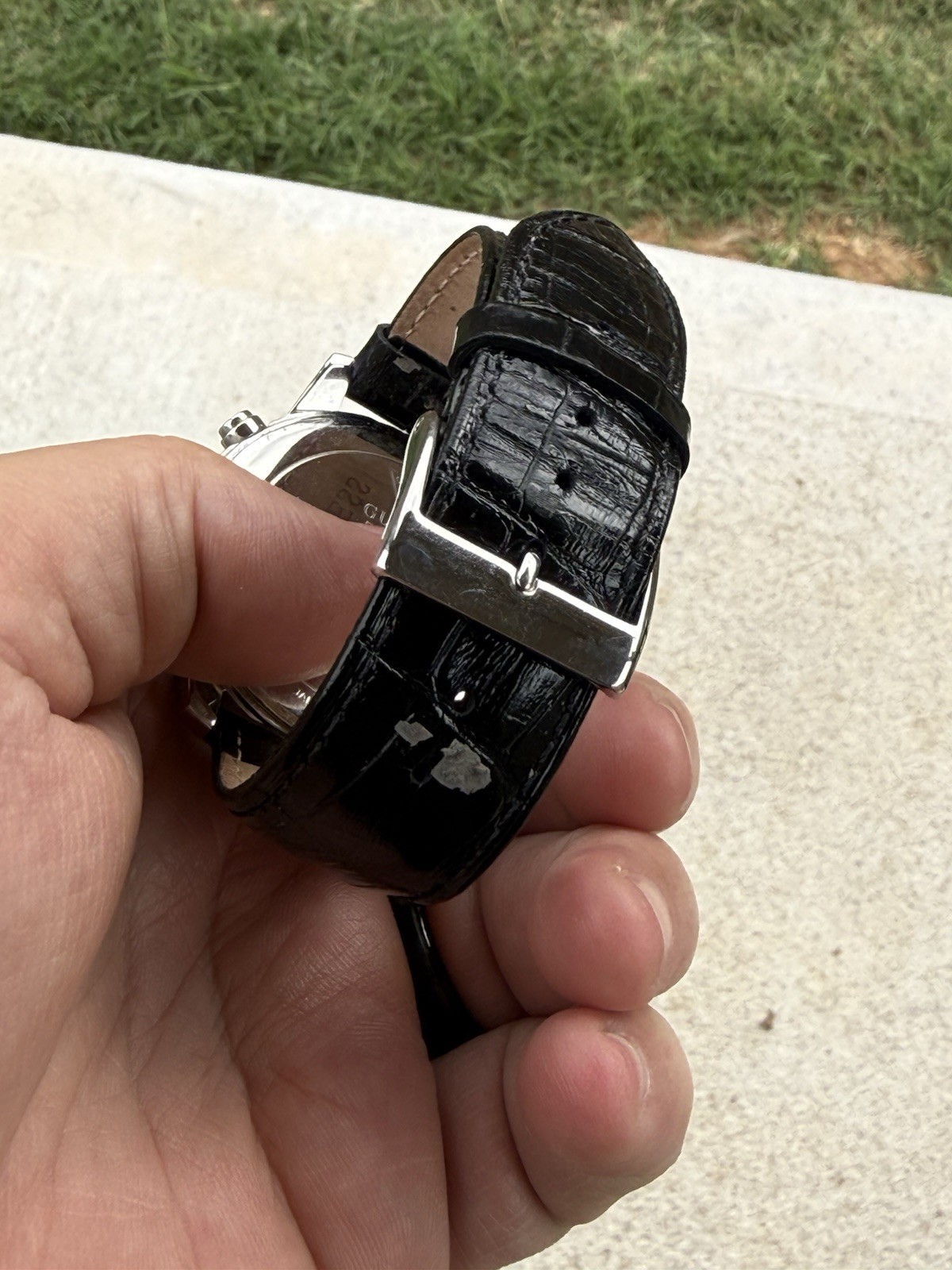 Preowned Guess Horizon W0380G1.