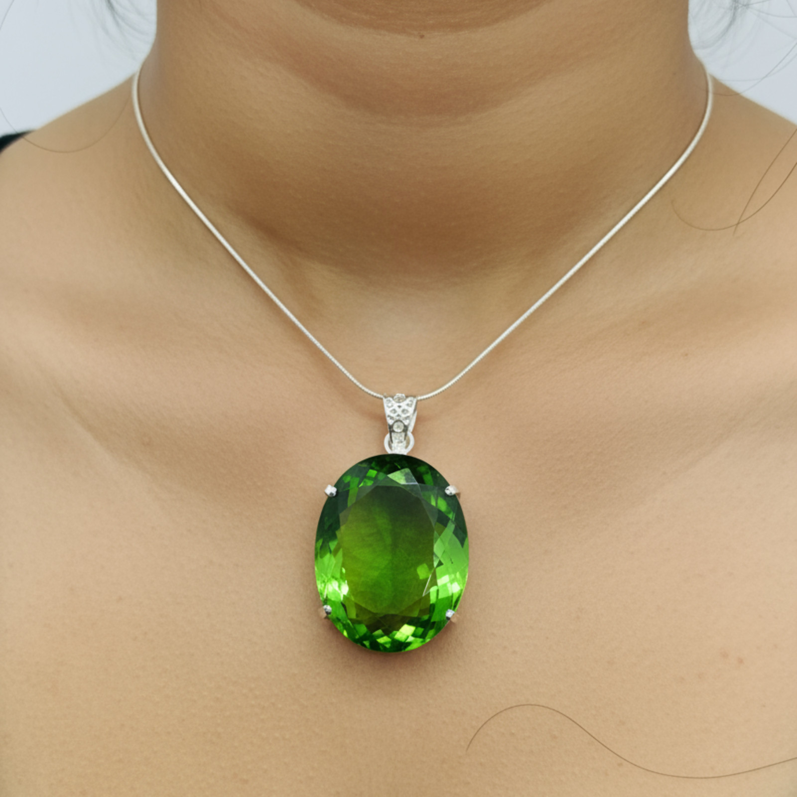 Green Emerald Oval Pendant Necklace with Free Chain – Natural Gemstone Jewelry