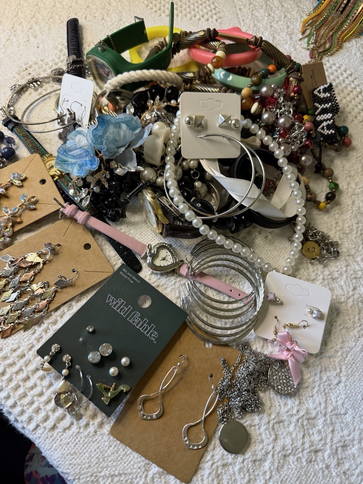 Bundle of Women’s Mixed Fashion Jewelry Lot Earrings wearable jewelries