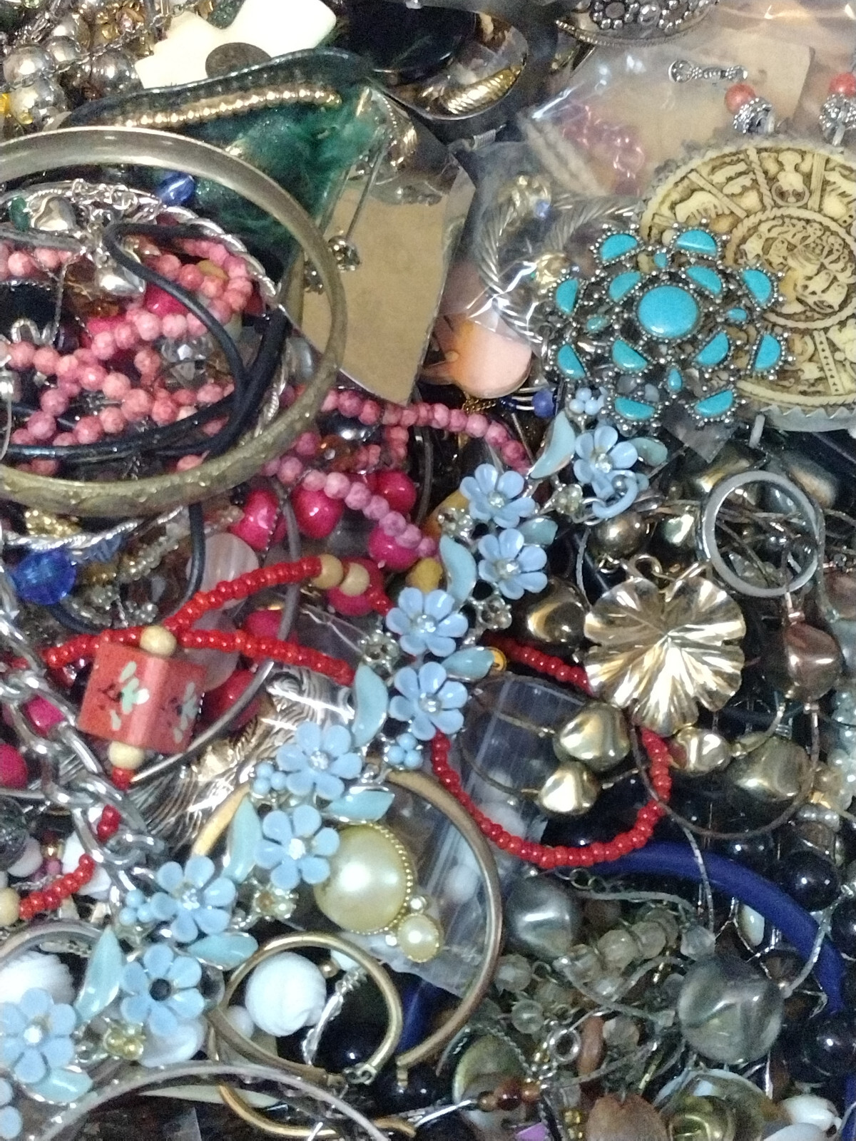 Jewelry Lot for crafts, repair, and reselling 3lbs plus See drescription