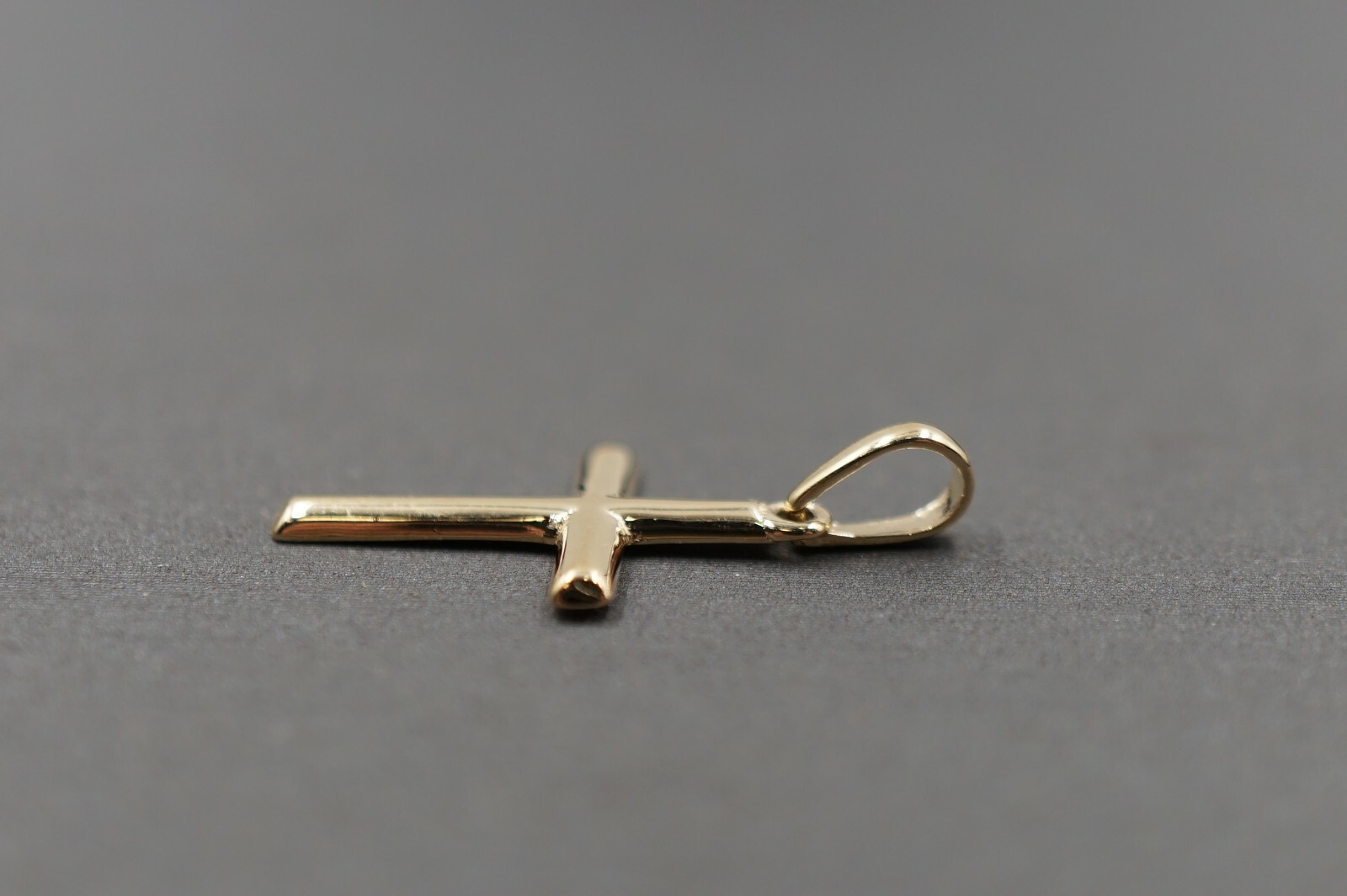 14K Solid Yellow Gold 0.85″ Small Polished Plain Cross Charm Pendant.