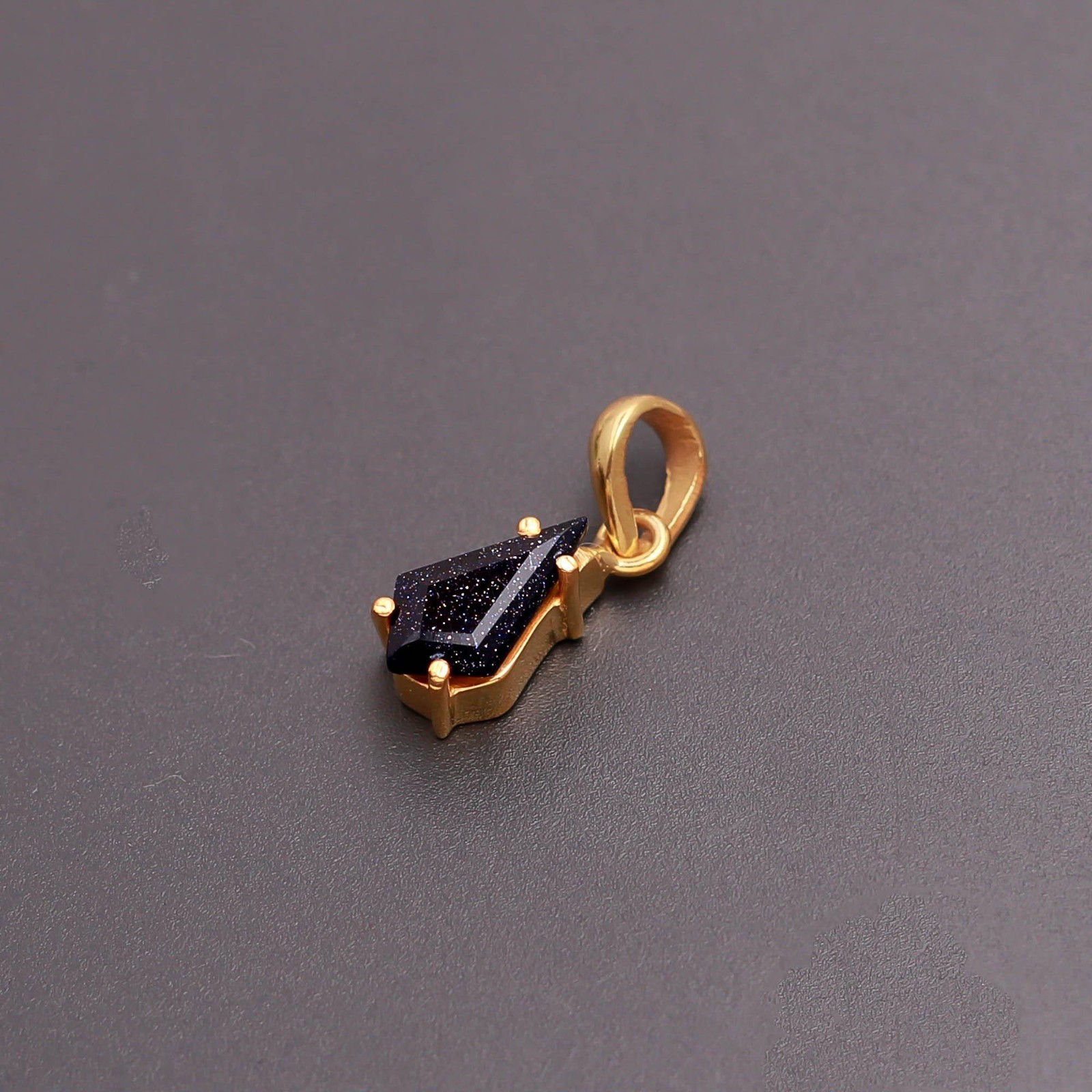 Natural Sandstone Kite Chain Necklace Gold Plated 925 Sterling Silver Jewelry