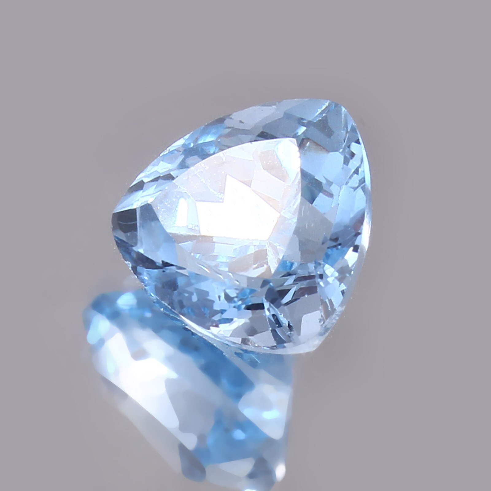 AAA Natural Flawless Brazilian Aquamarine Loose Trillion Gemstone Cut 10×10 MM