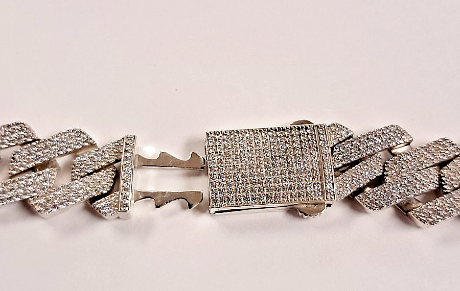 STERLING SILVER & MOISSANITE CUBAN LINK NECKLACE (22.5″ in) 148.83GR