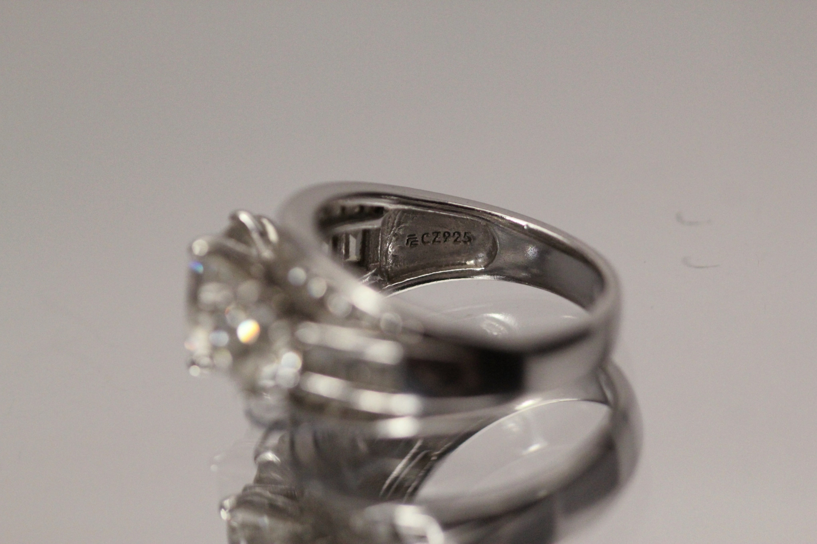 925 Sterling Silver Round & Baguette Clear CZ Engagement Style Ring8.8G(RIN8905)