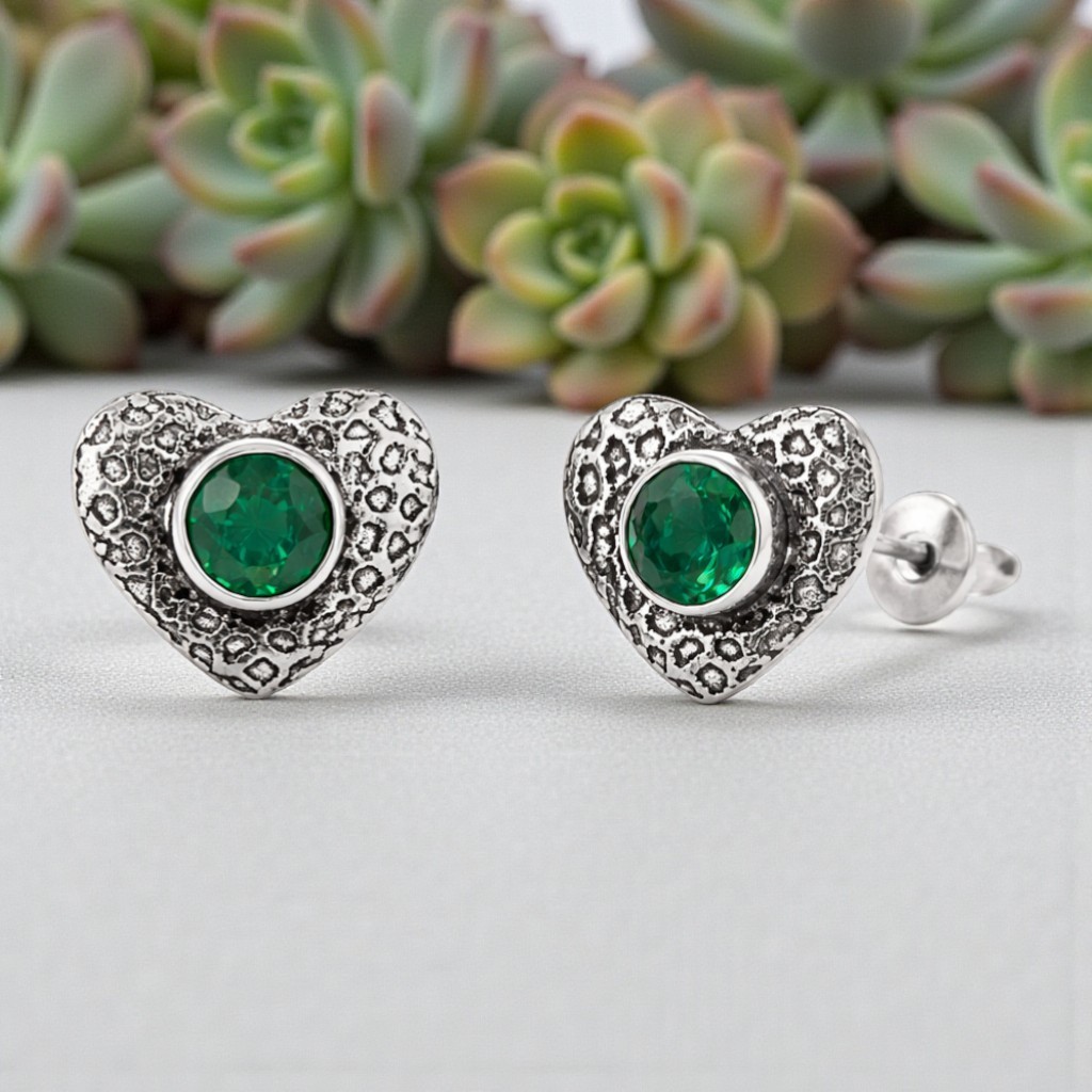 Emerald Gemstone Jewelry 925 Silver Handmade Earrings 0.6″ For Wedding Gifts