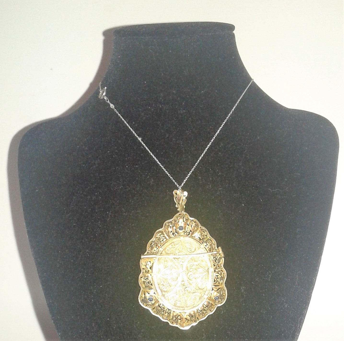 NECKLACE. PAINTED MADONNA signed Walter-1910-1920-SILVER HALLMARKS 800 + GOLD 750