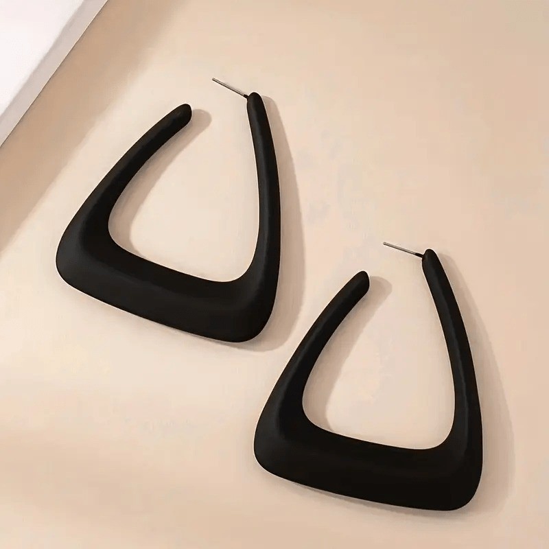 Women’s Black Geometric Irregular Ear Studs Fashion Alloy Pendant Earrings