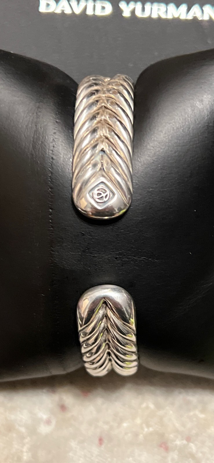 David Yurman Chevron Cross over Swirl design 925 Cuff Bracelet 7.5