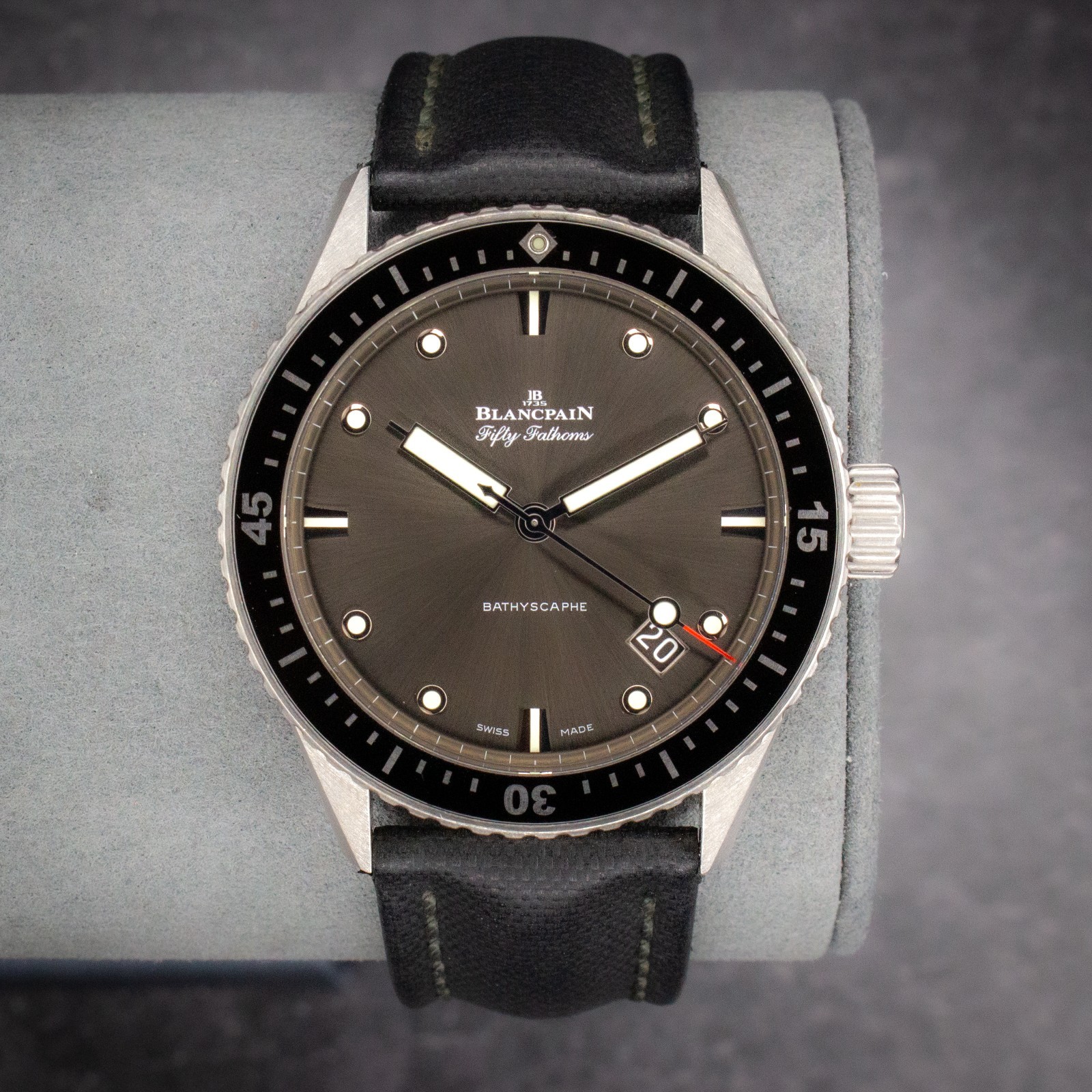 Blancpain Fifty Fathoms Bathyscaphe 5000-1110-B52A 43mm Meteor Grey Sunburst