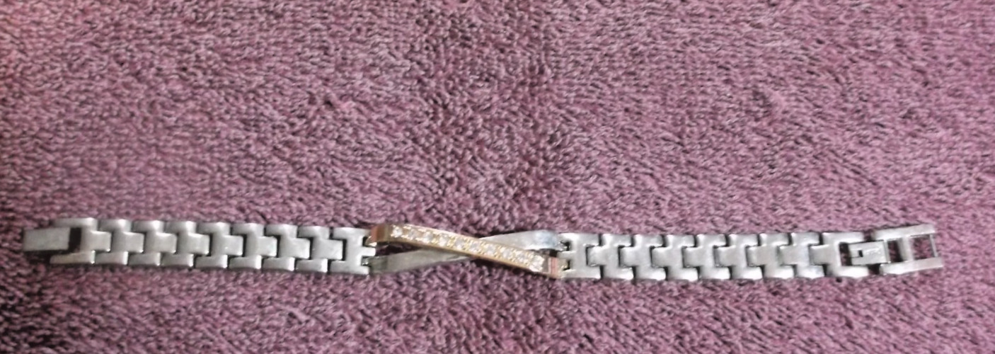Vintage Two Tone X Bracelet With Clear Stones ~ 7 1/4″ – 7 5/8″