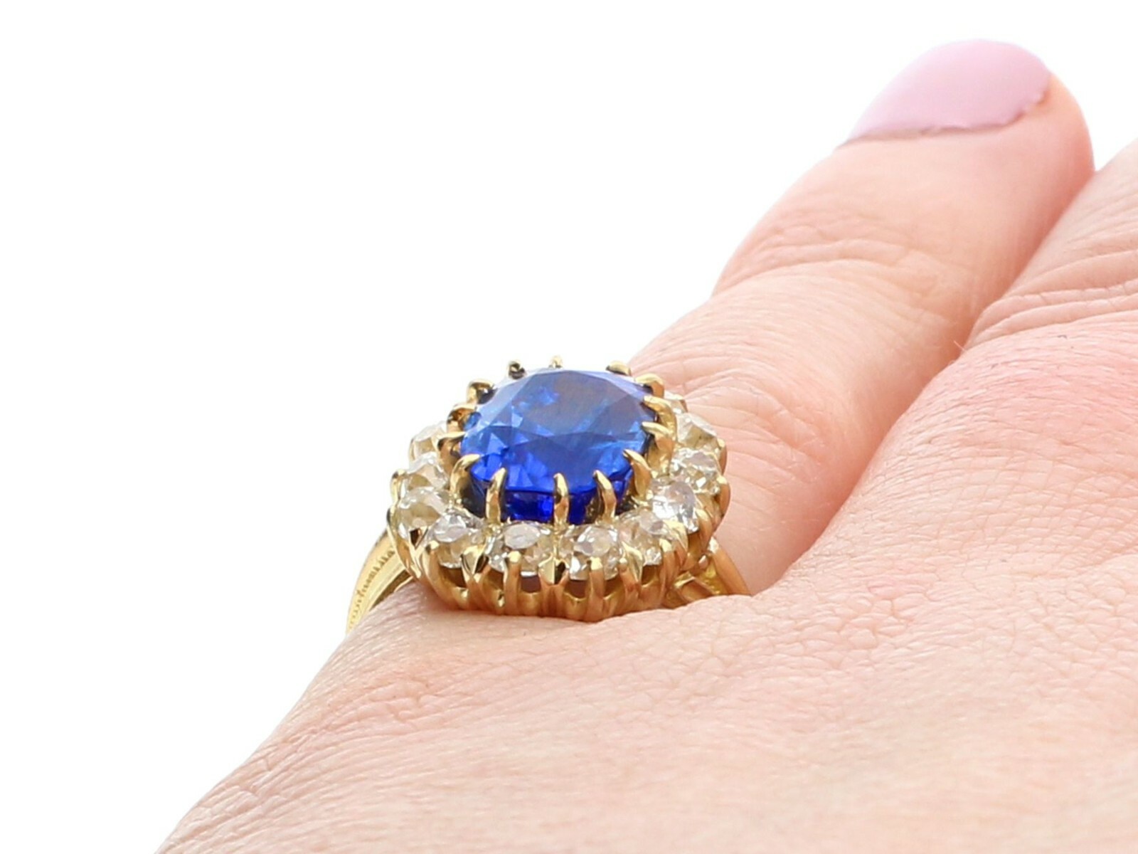 4.81Ct Ceylon Sapphire and 1.26Ct Diamond, 18k Yellow Gold Cluster Ring