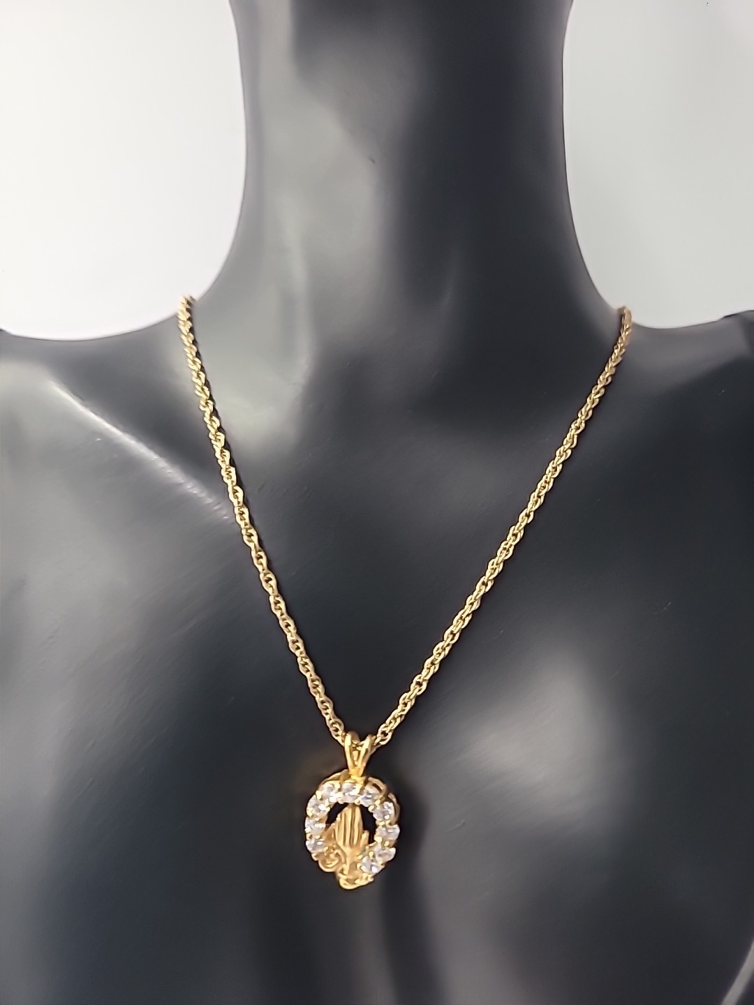 Vintage Gold Tone Rhinestone Praying Hands Pendant Necklace Religious Jewelry