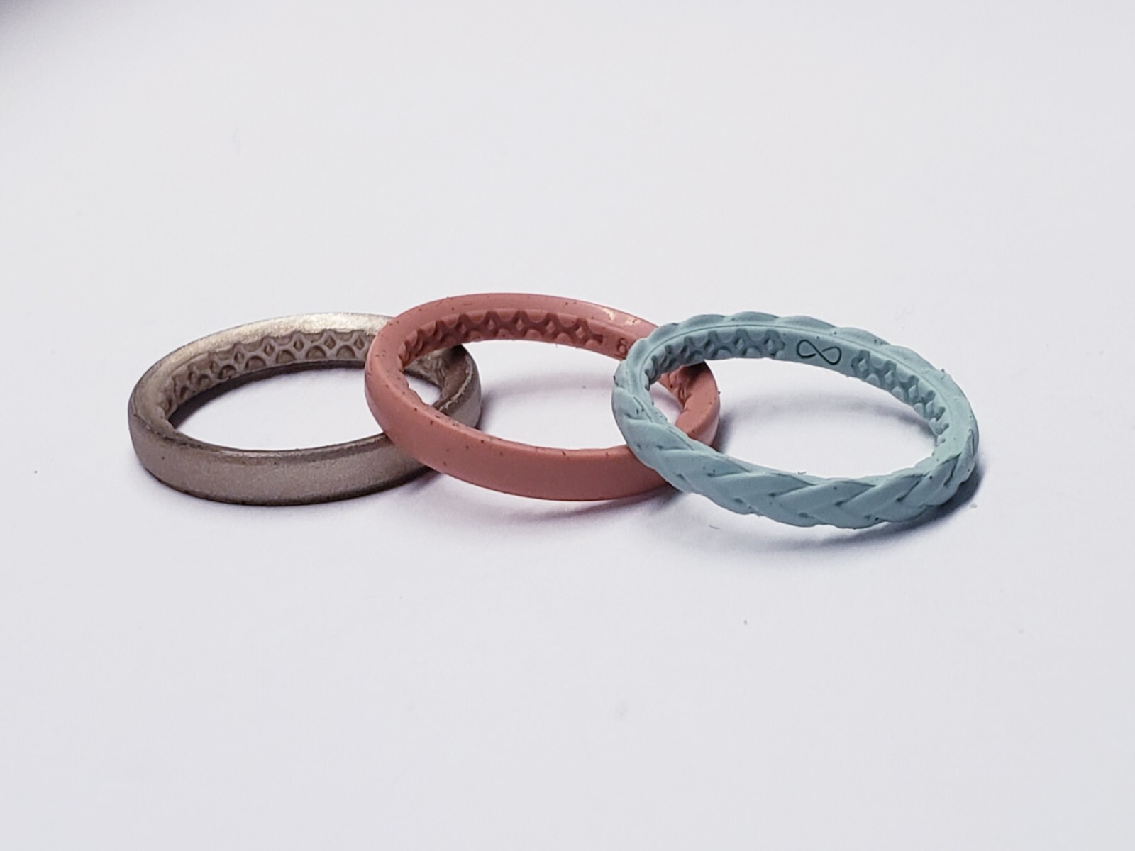 Groove Life SET OF 3 STACKABLE RING PINK BRONZE BLUE SIZE 6