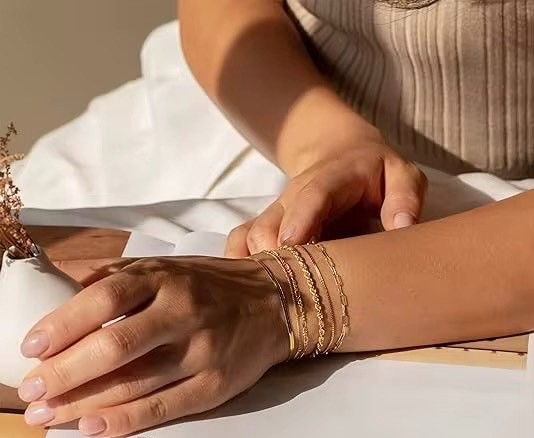 Gold/Silver Chain Bracelet Set – 6-Piece Elegant Stack