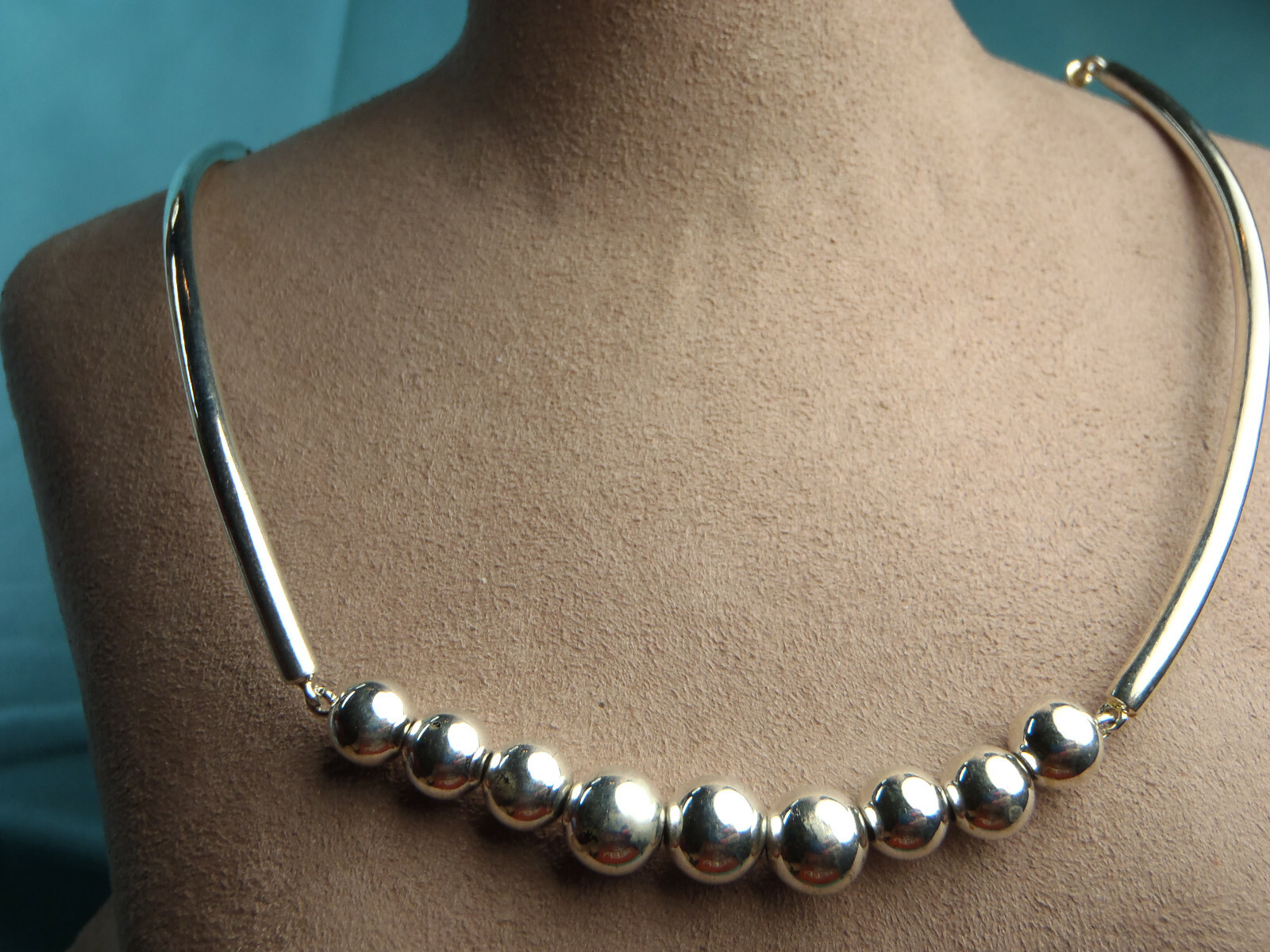Bar and Ball Sterling Silver 18″ Necklace With Lobster Latch 18.0 Grams