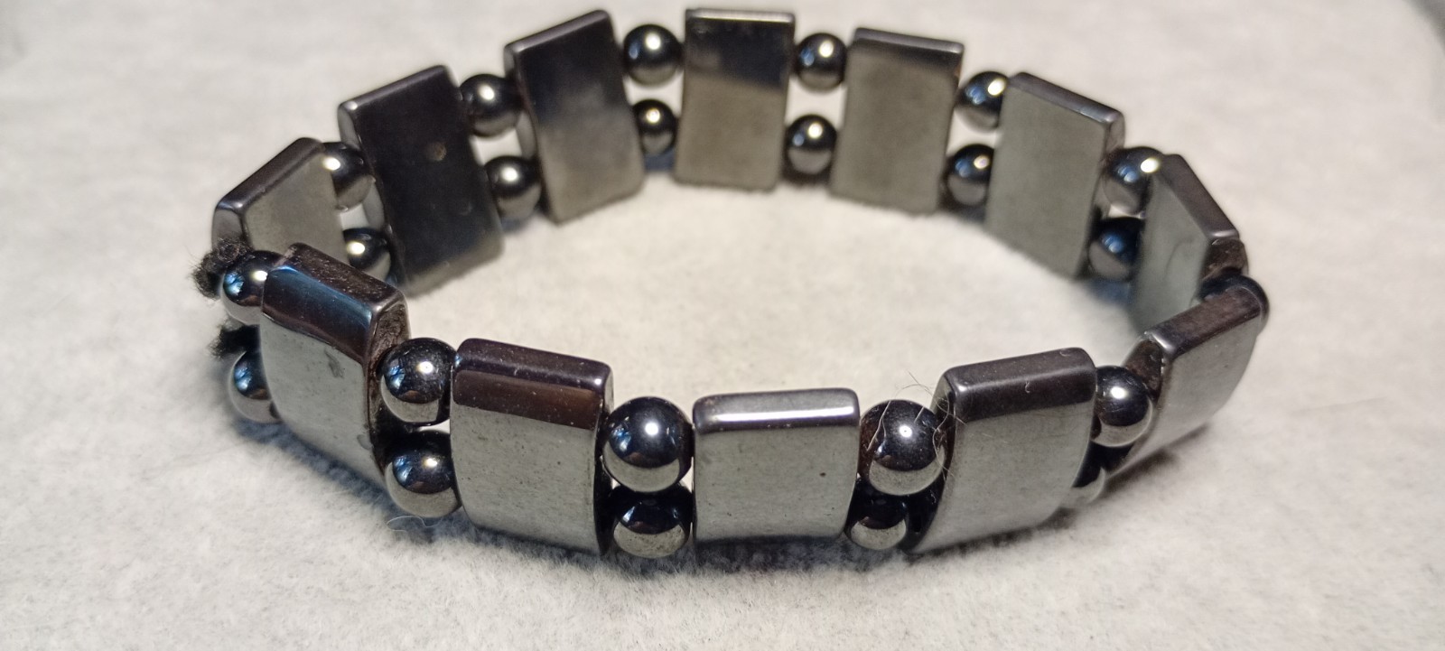 BLACK METALLIC BARS AND BALLS STRETCH BRACELET