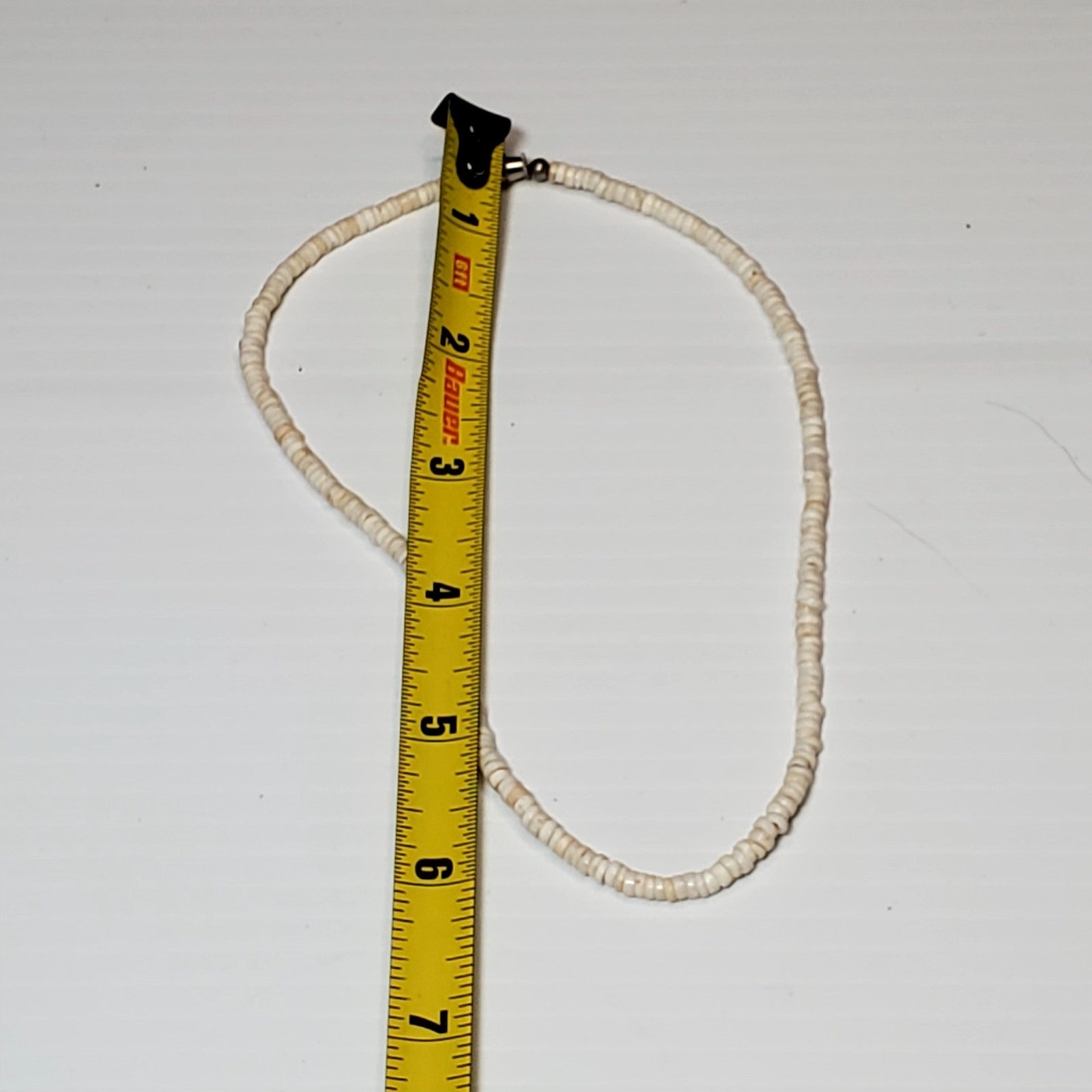 White Beaded Necklace 14″ Unsigned Barrel Closure Retro
