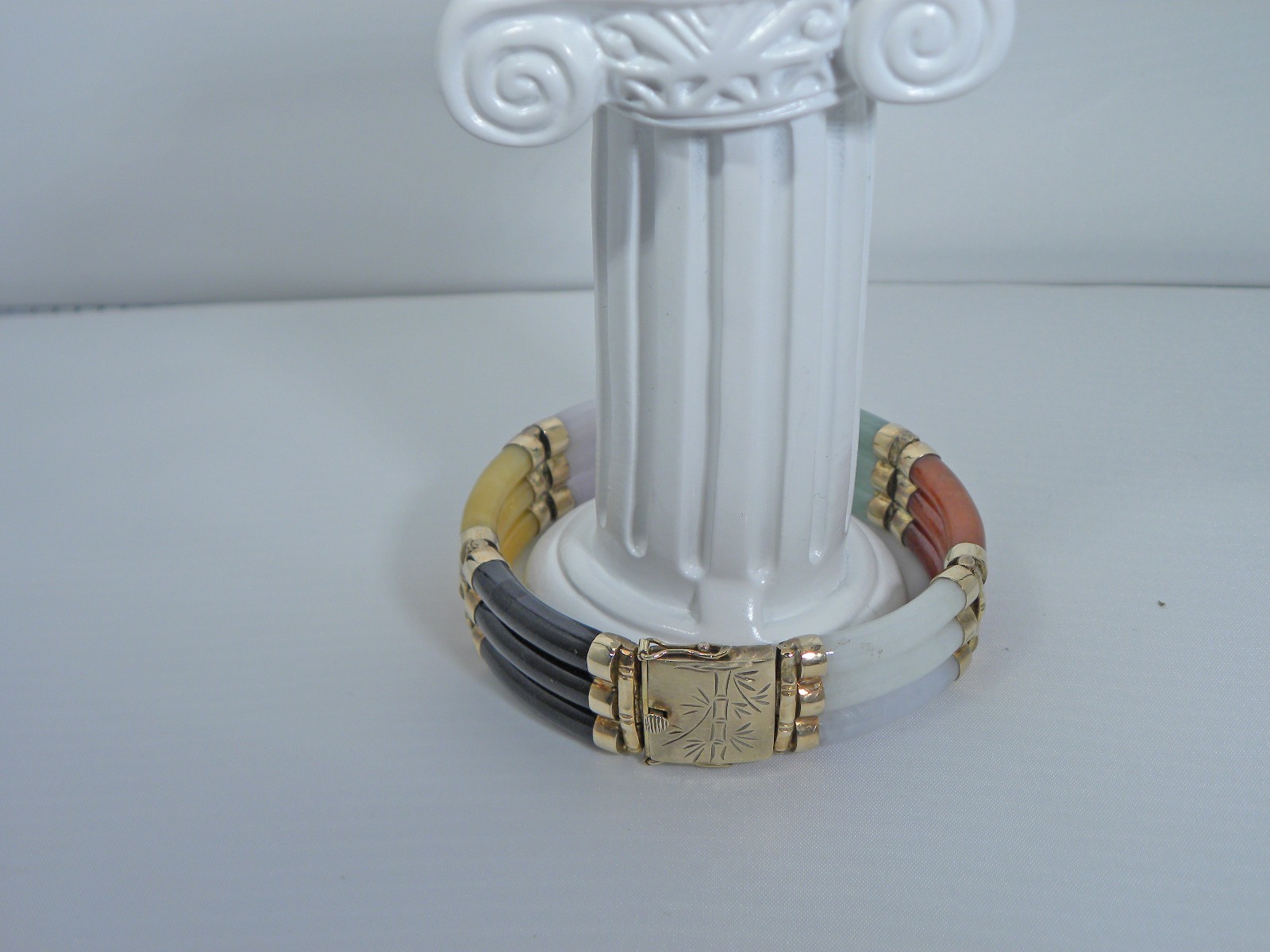 Vintage 14K Yellow Gold Triple Link Jade and Coral (hardstone) Bracelet