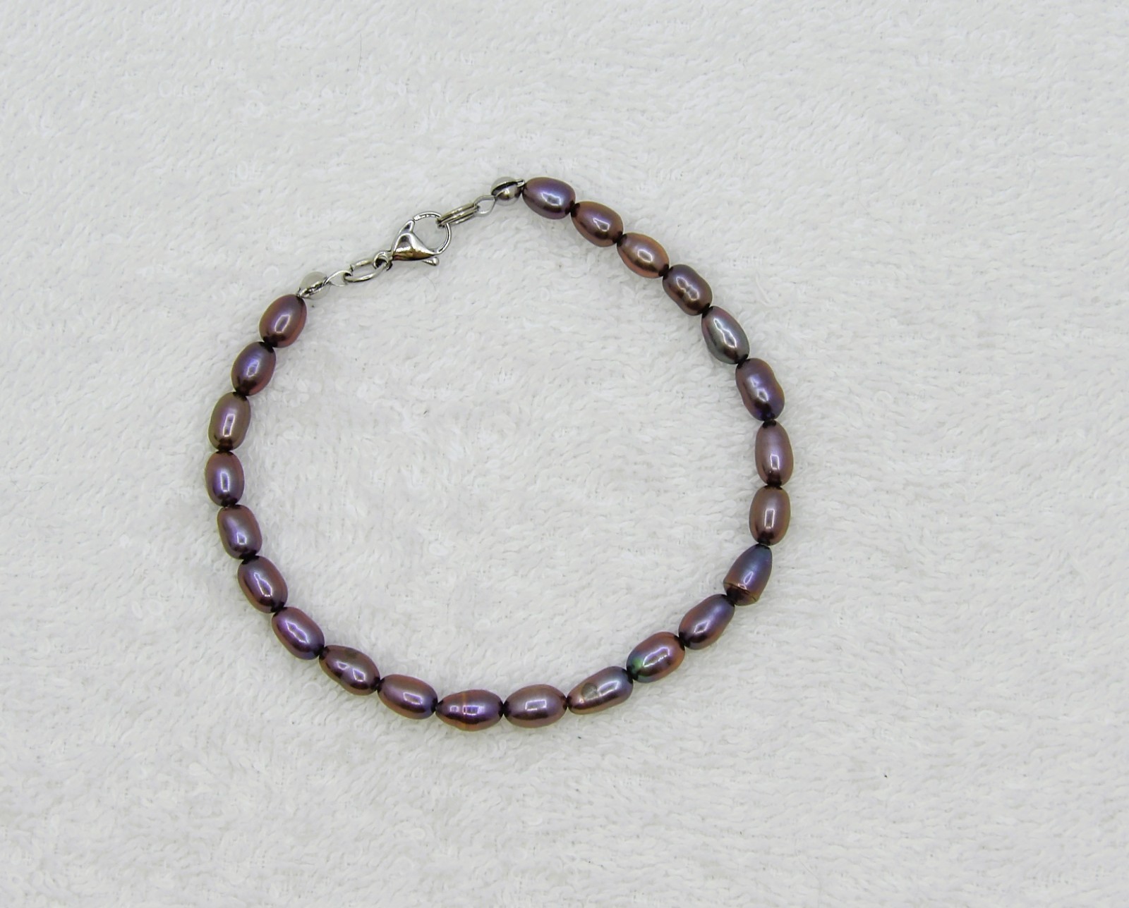 7.9 inches long Quality Dark Rice Genuine Freshwater Pearl Bracelet BRT54
