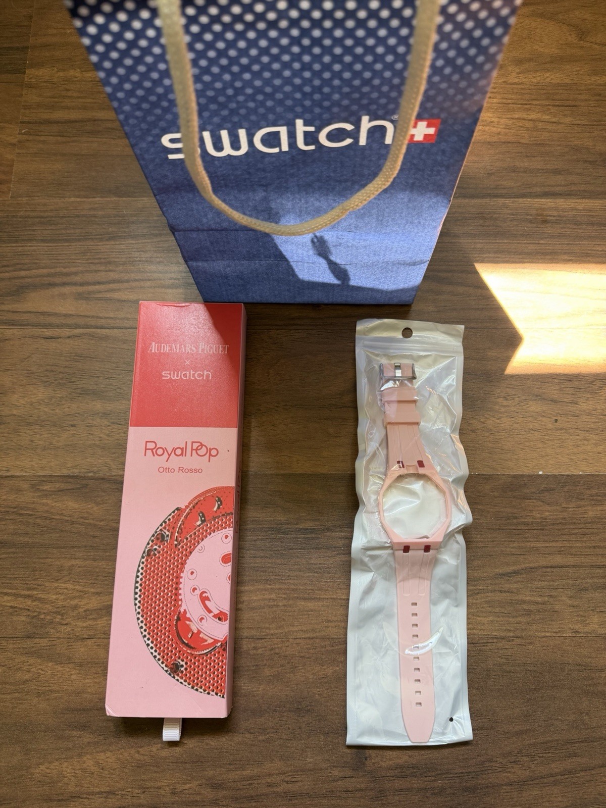 Swatch Royal Pop Otto Rosso Pink Quartz Analog 41mm Silicone Watch w/ Box