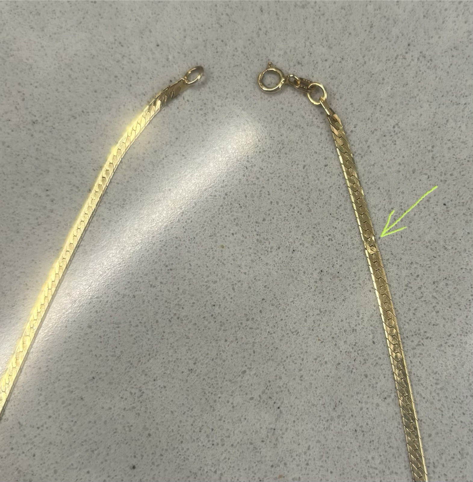 Vintage 14K Solid Yellow Gold Herringbone Necklace ~ 0.25” ~ 4.15g