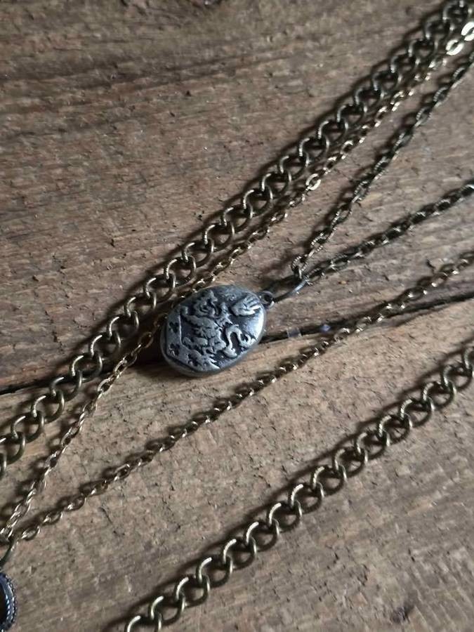 2011 Twilight Saga Breaking Dawn Part 2 Alice Cullen Prop Replica Necklace