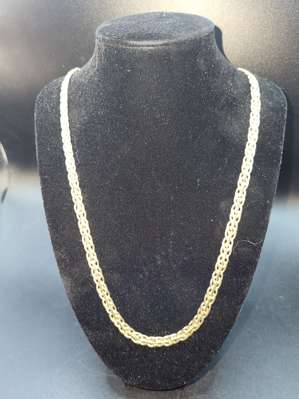 Vintage goldtone chain necklace marked Korea