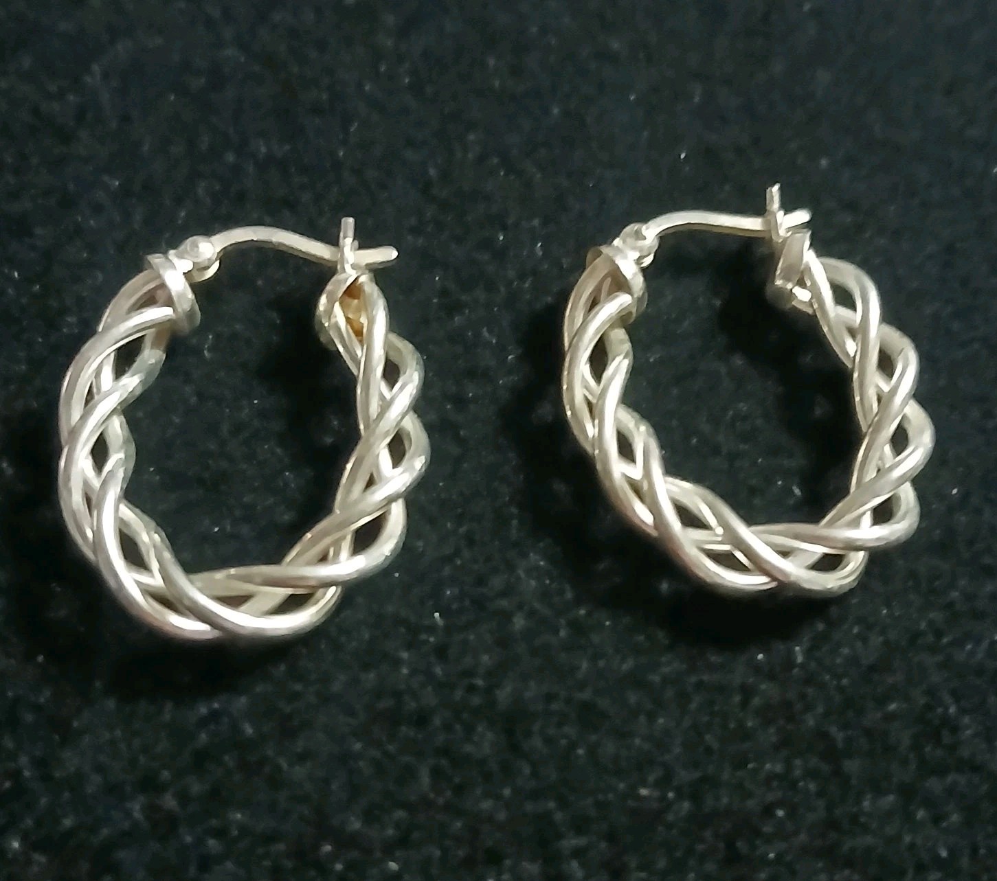 Twisted Wire Oval Hoop Earrings 925 Sterling Silver Thailand Signed