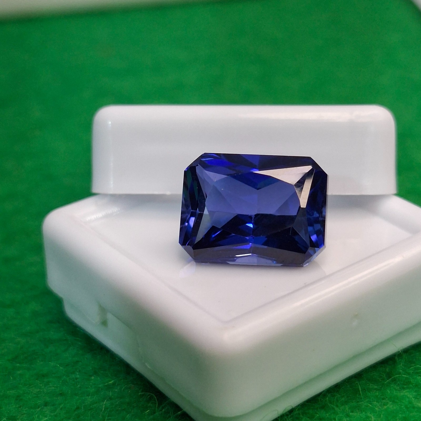 Blue Sapphire Certified Natural 10-12 Ct Emerald Cut Loose Gemstone GB070