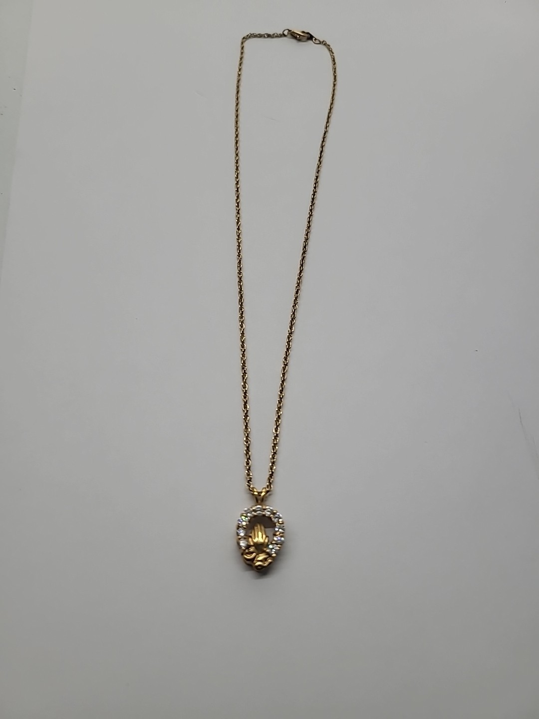 Vintage Gold Tone Rhinestone Praying Hands Pendant Necklace Religious Jewelry