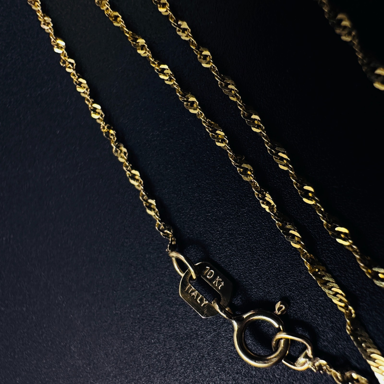 Solid 10K Yellow Gold Italian Singapore Link Chain Necklace, 1mm, 17 7/8″