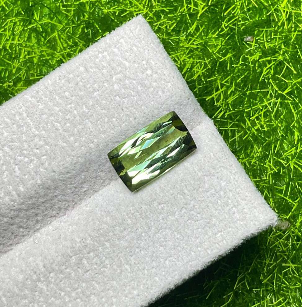 2.97cts natural top quality vivid green tourmaline cushion loose gemstone