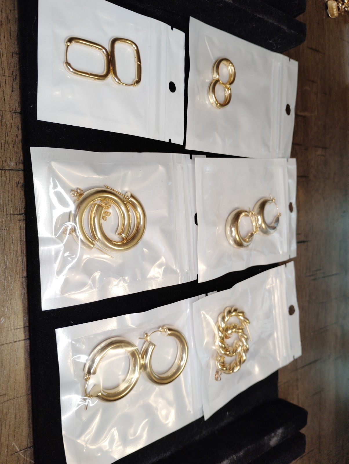 Luxurious 14K Gold Plated Chunky Hoop Earrings – 6 Pairs for Every Occasion