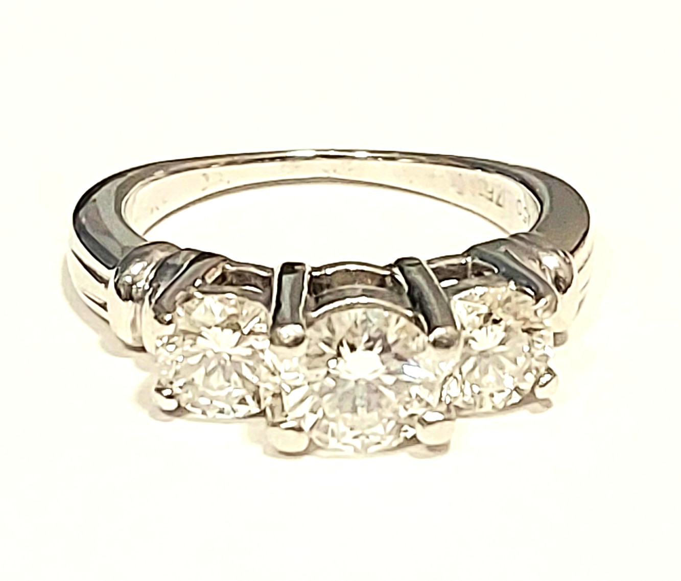 Platinum PT950 3 Stone Diamond Ring Approx 1.50 CTW Natural Diamonds Size 5.5