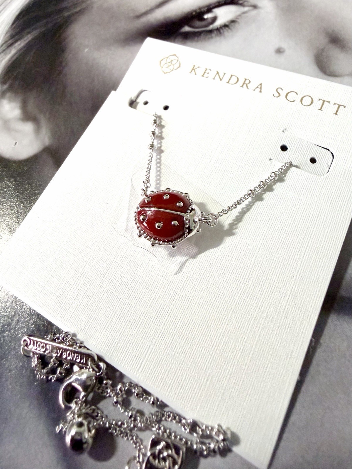 💚🐞NEW Kendra Scott 💚🐞”Sliver” Red Ladybug Short Pendant Necklace