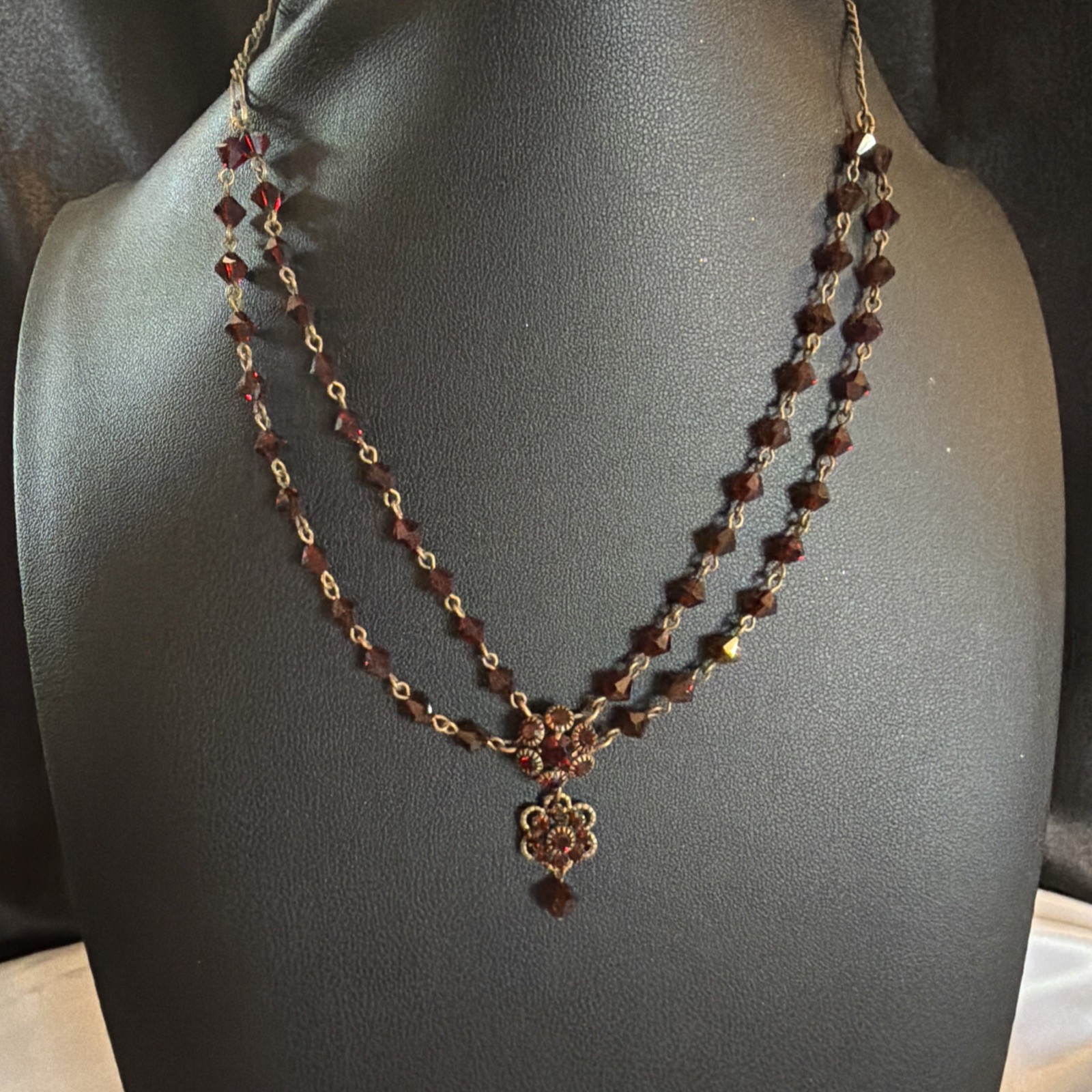 VINTAGE BOHEMIAN GARNET NECKLACE 15.5” Signed