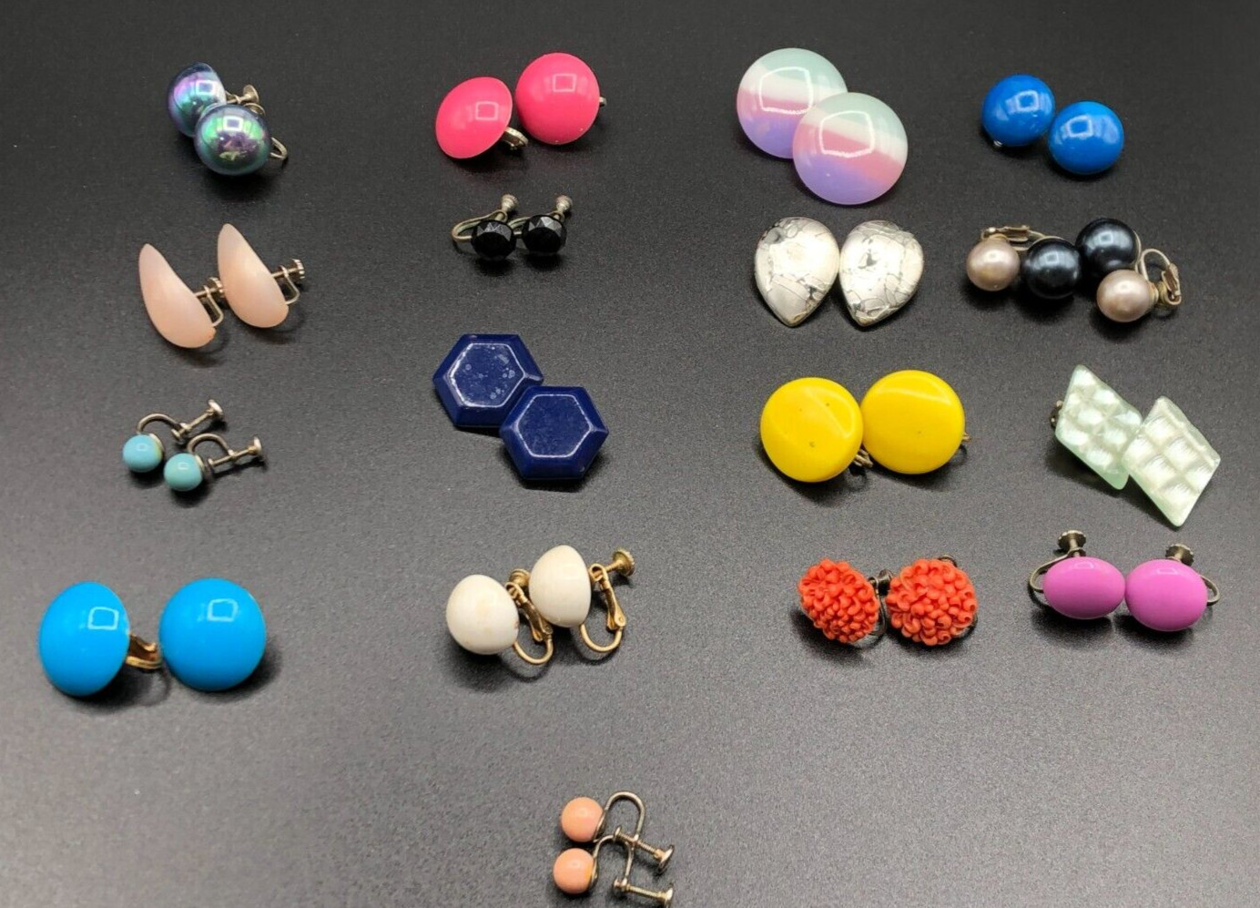 Vtg Lot 17 Pair Plastic Clip, Screw Back & Pierced Earrings Colorful Retro Fun