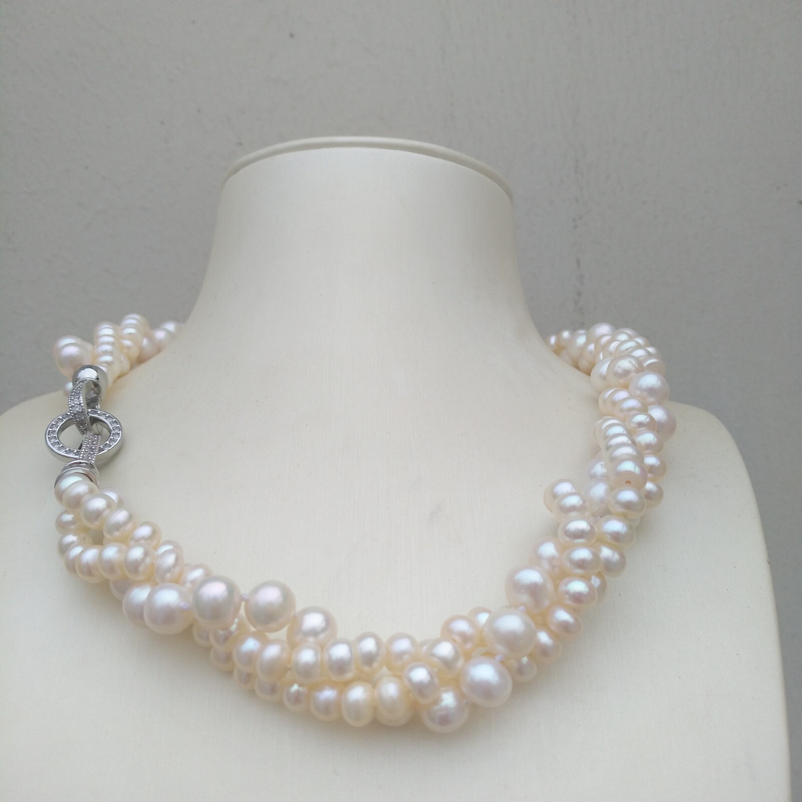 17in Three Strands One Twist Natural AAA Akoya White Pearl Necklace 14K Gold P
