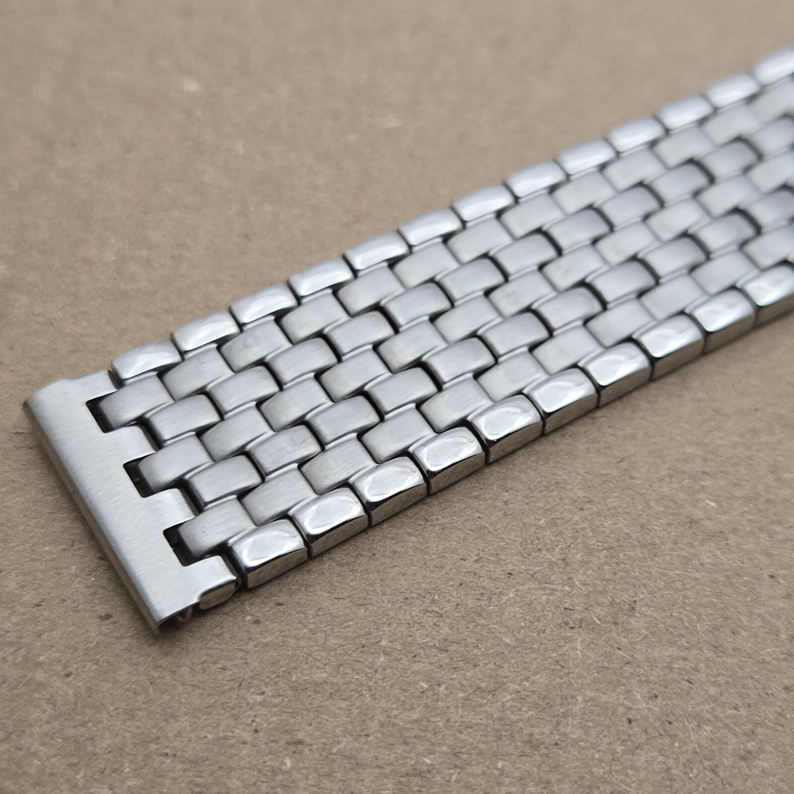 Rare and beautiful high quality stainless steel watch bracelet/watch band 20mm
