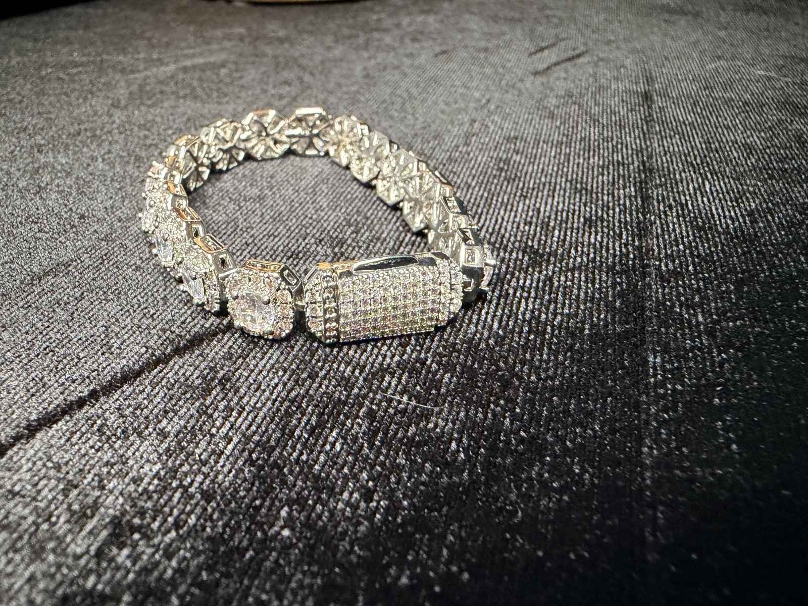 Elegant 7in White Gold 7MM Iced Out Bracelet w/Iced Out Box Lock Hypoallergenic