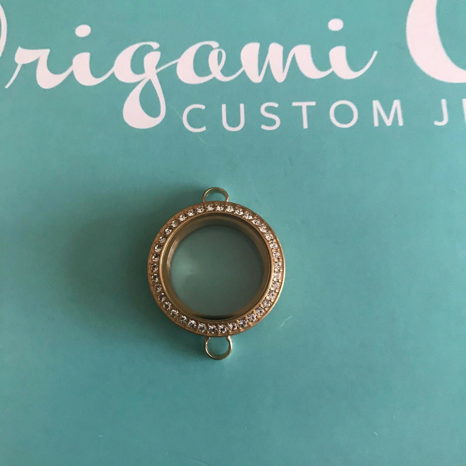Authentic Origami Owl Medium Gold w/Crystal Twist Link Locket “New’