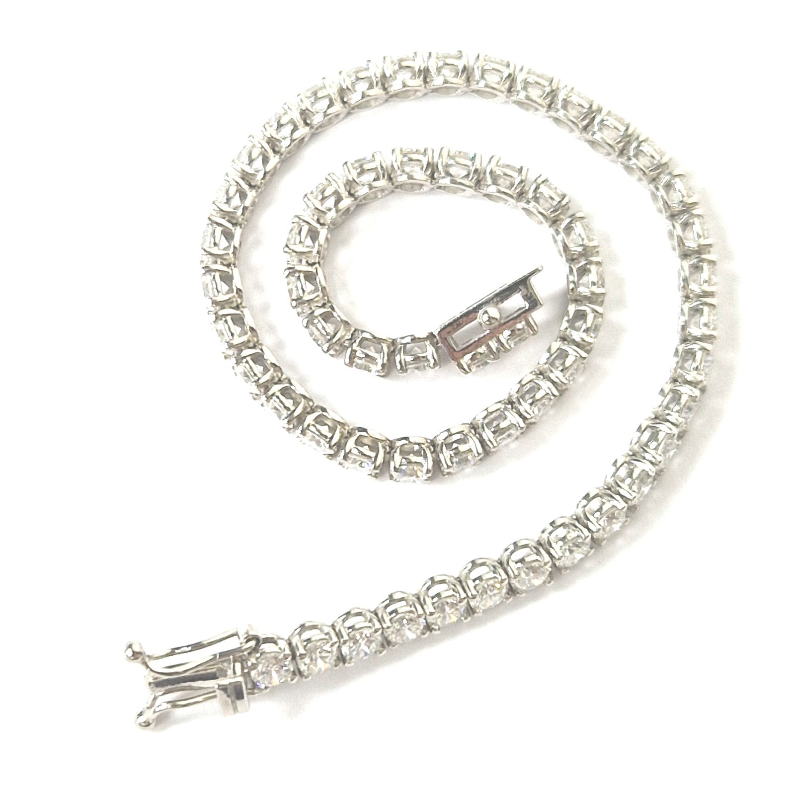 9ct White Gold Bracelet 6.15ct Lab Created Diamond 19cm Long 3.1mm Width 8.1g
