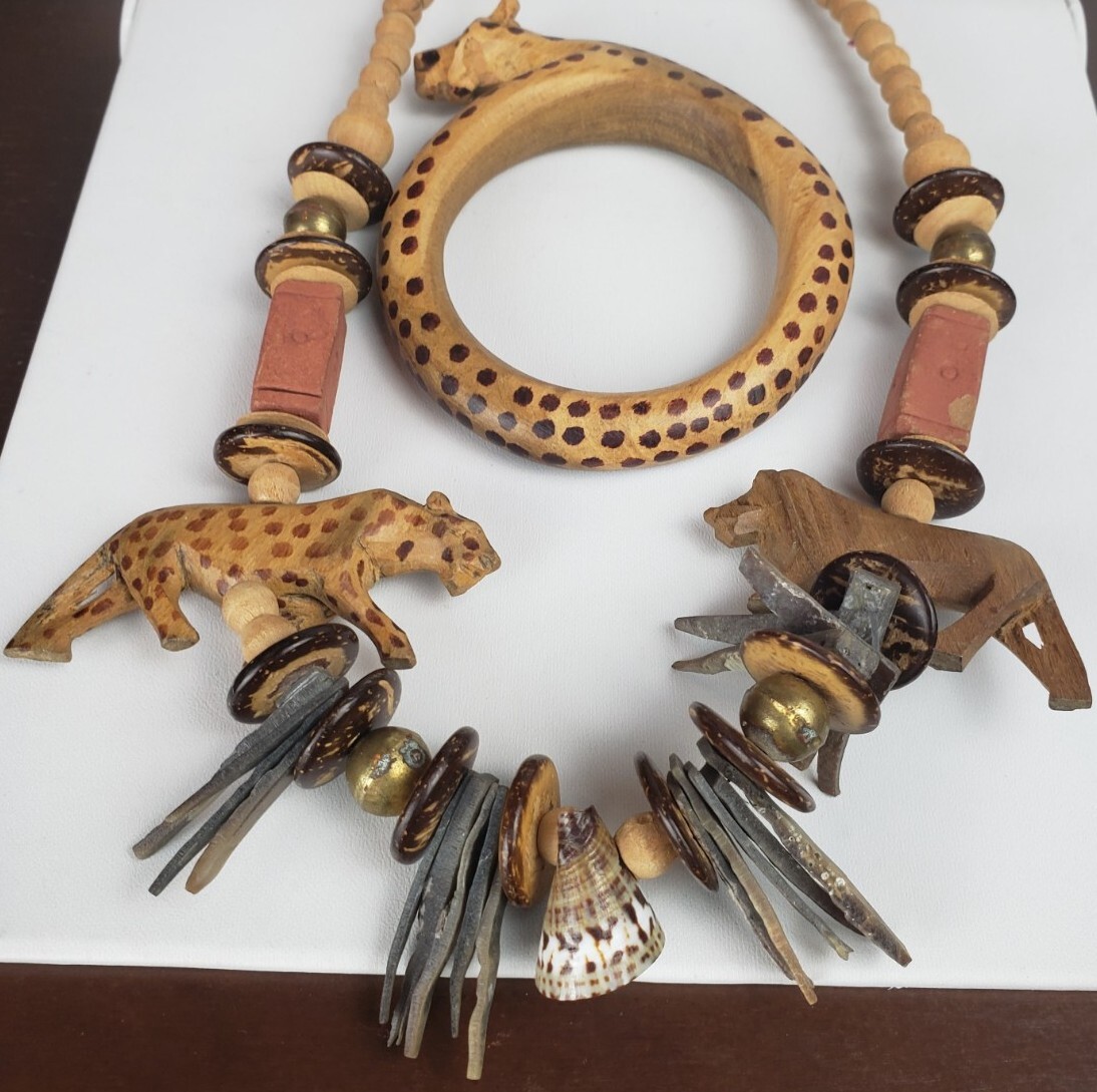 Vintage Wood Jewelry Set(Necklace 13in, 17in Bangle & Earrings) See Description!