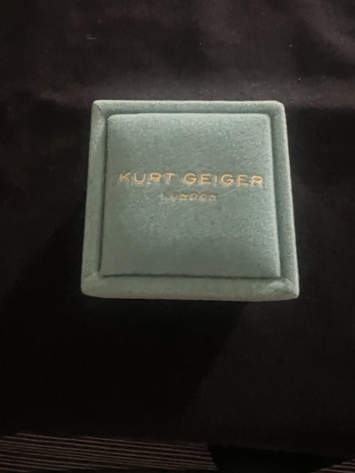Kurt Geiger Signature Eagle Iridescent Stone Cocktail Ring in Gold Size: 7