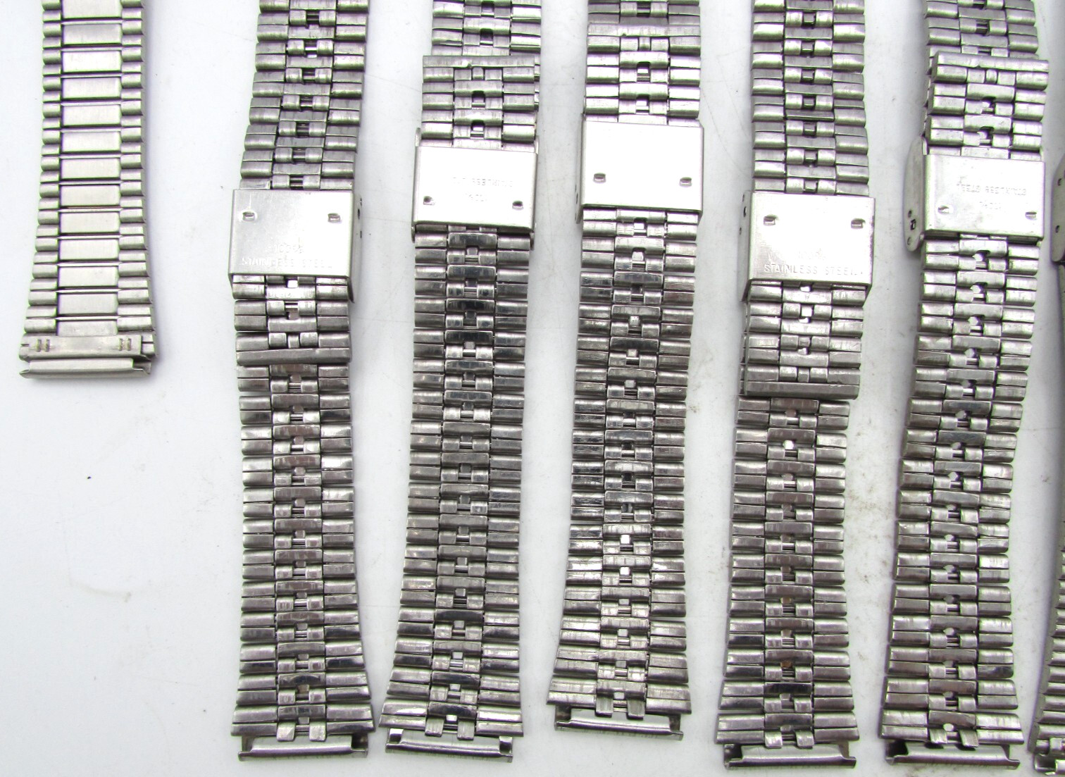 MENS 18-20mm STAINLESS STEEL ENBRANDED? WRISTWATCH BANDS PARTS OR REPAIR LOT W66