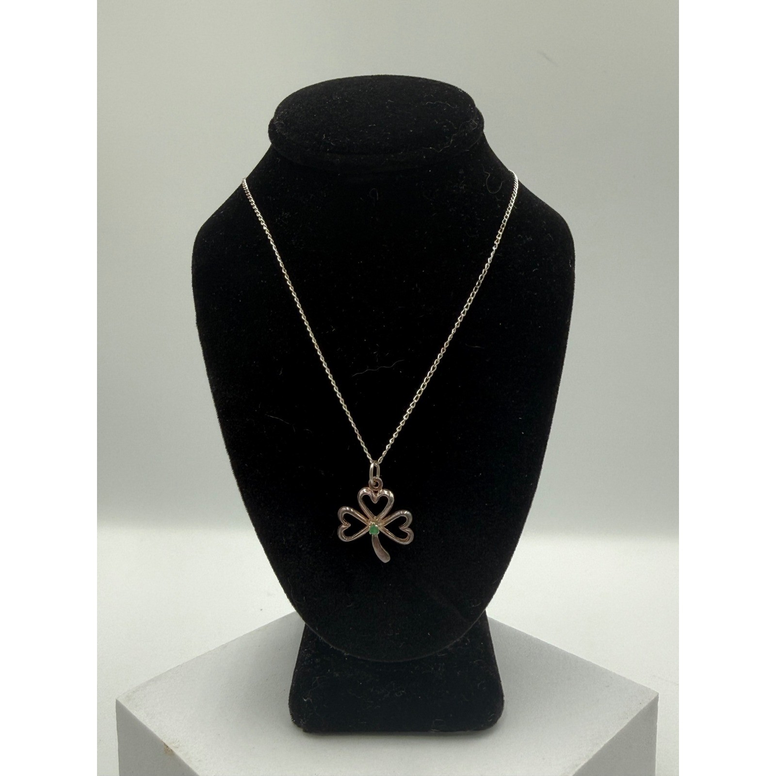 925 Sterling Silver Shamrock Pendant Necklace Green Stone Heart Clover 22 Inch