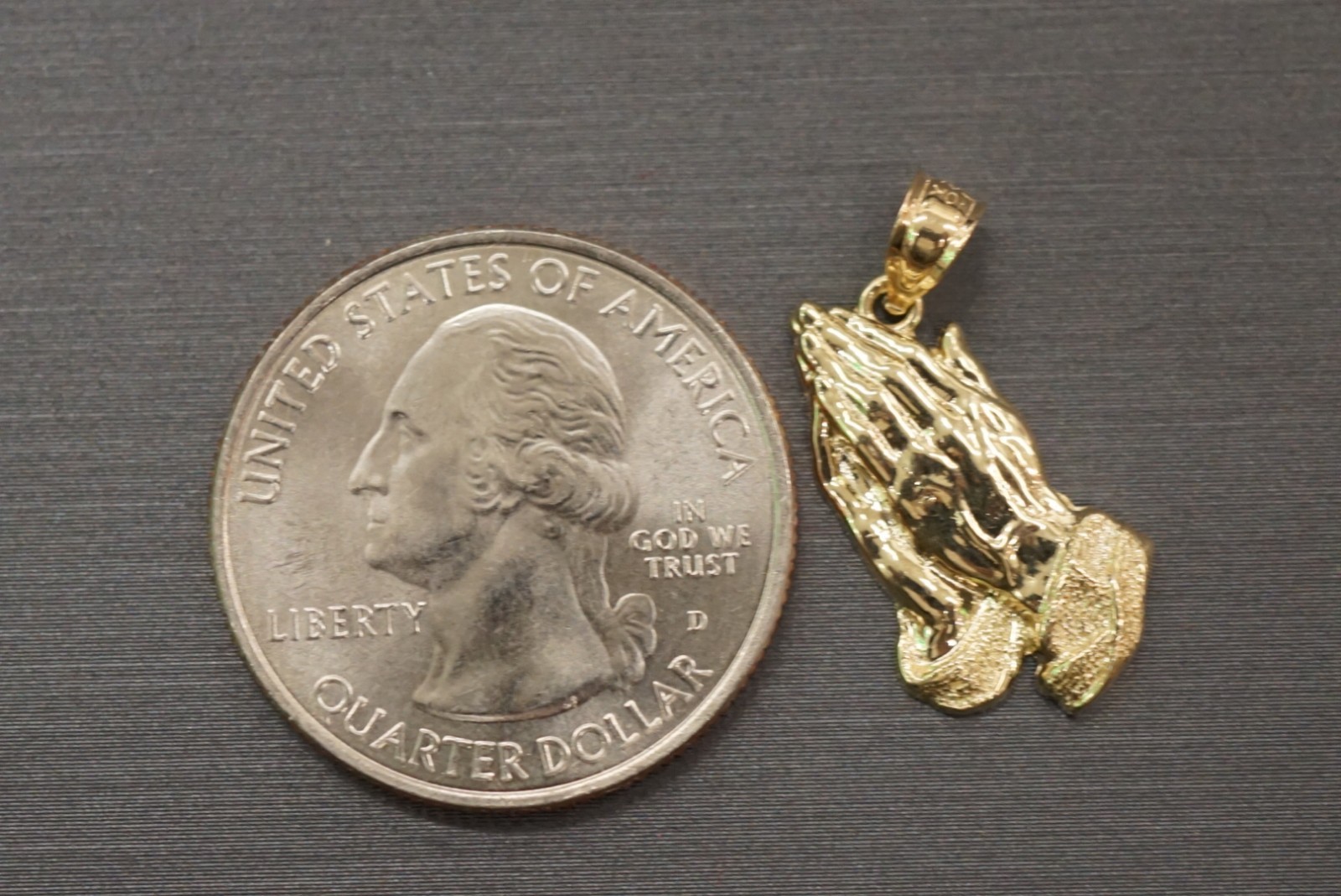 10K Solid Yellow Gold 0.9″ Praying Hands Charm Pendant.